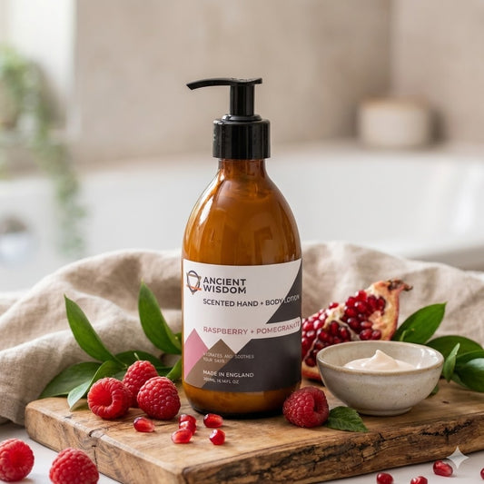 Aromaterapinis Rankų ir Kūno Losjonas – „Avietė ir Granatas“ (300 ml)