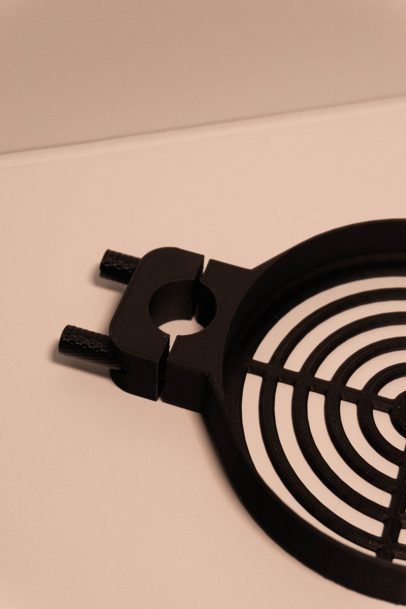 Kempinės laikiklis tvirtinamas prie vamzdžio - Spa4You